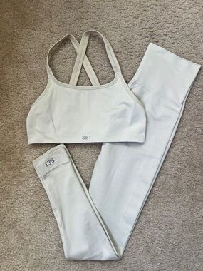 SET Active Cream Seamless (S) Sports Bra & (XS)Leggings Set